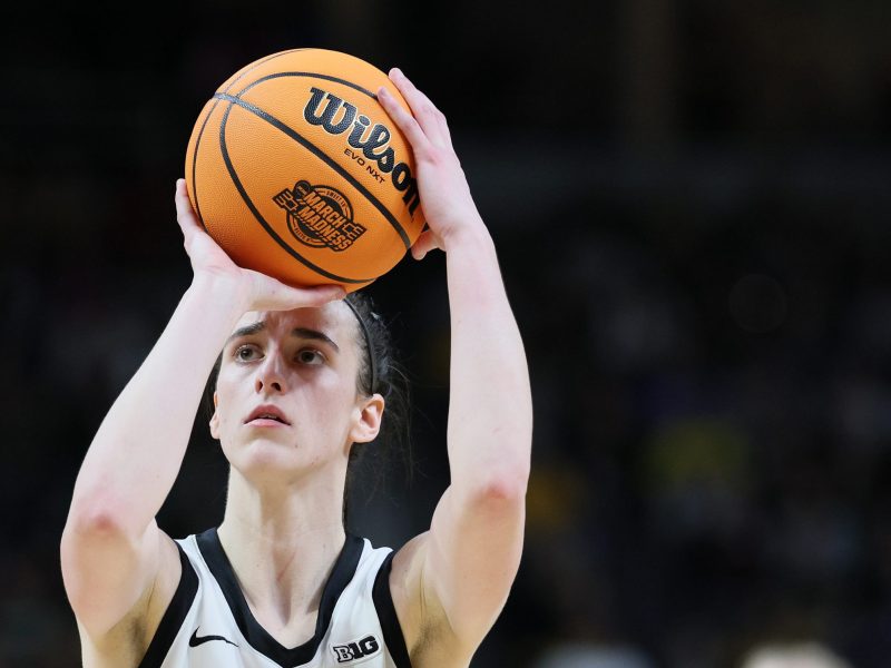 Caitlin Clark #22 of the Iowa Hawkeyes shoots the ball in the game against the LSU Tigers during the finals of the NCAA Women's Basketball Tournament - Albany Regional at MVP Arena on April 01, 2024 in Albany, New York. Photo by Andy Lyons/Getty Images